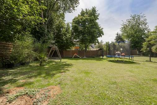 Platz zum Spielen Platz zum Spielen - Zweifamilienhaus in 41540 Dormagen mit 98m² kaufen