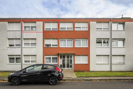 Vorderseite WE 2.OG links Vorderseite WE 2.OG links - Etagenwohnung in 41541 Dormagen mit 69m² kaufen