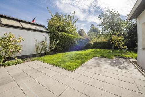 XXL Terrasse XXL Terrasse - Doppelhaushälfte in 41464 Neuss mit 138m² kaufen