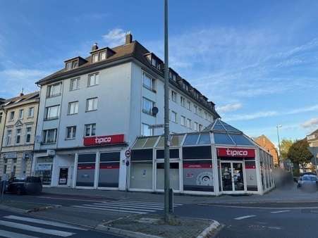 Front Front - Zwangsversteigerung Mehrfamilienhaus in 41462 Neuss mit 953m² kaufen