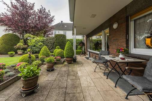 Terrasse - Einfamilienhaus in 41468 Neuss mit 120m² als Kapitalanlage kaufen