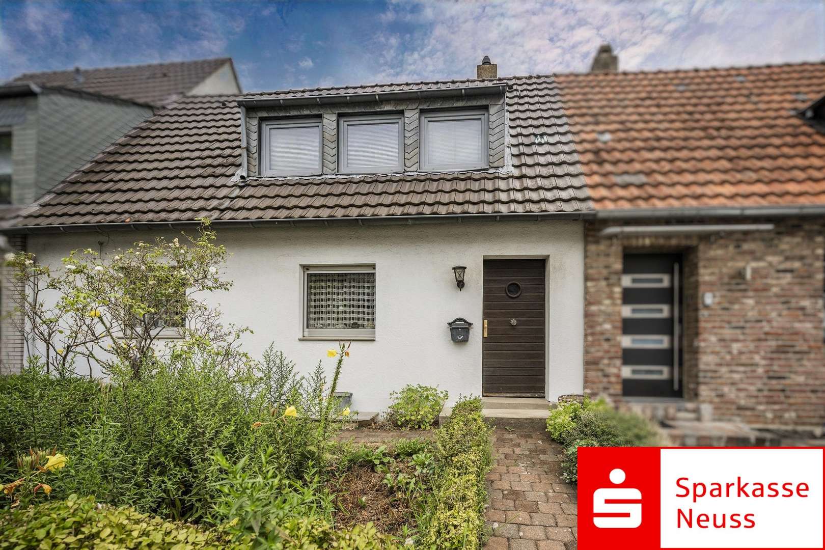 Herein spaziert! Herein spaziert! - Reihenmittelhaus in 41466 Neuss mit 85m² kaufen