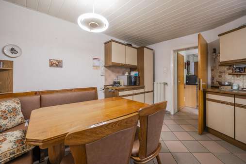 ...mit ausreichend Platz ...mit ausreichend Platz - Reihenmittelhaus in 41517 Grevenbroich mit 114m² kaufen