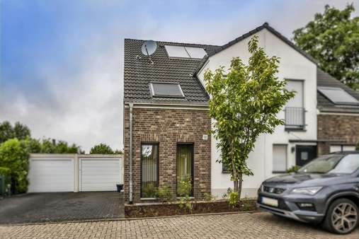 Eingangsbereich Eingangsbereich - Doppelhaushälfte in 41470 Neuss mit 130m² kaufen