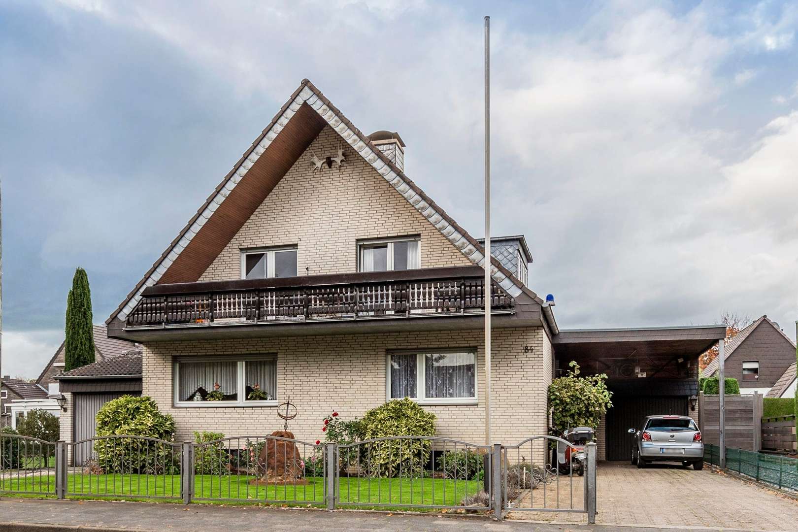 Straßenansicht - Einfamilienhaus in 41352 Korschenbroich mit 175m² günstig kaufen