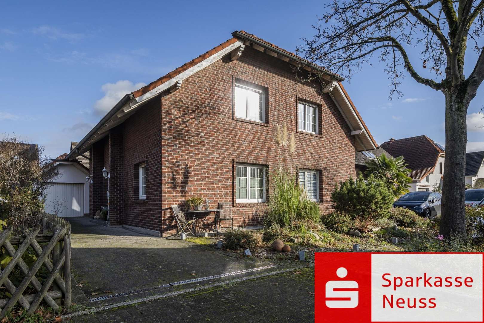 Titelbild - Einfamilienhaus in 41542 Dormagen mit 190m² kaufen
