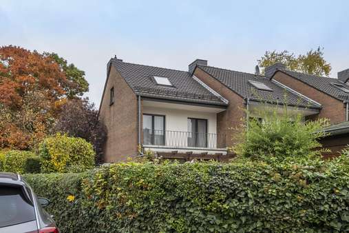 Rückansicht Rückansicht - Reihenendhaus in 41462 Neuss mit 103m² kaufen