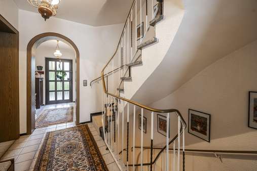 Hausflur Hausflur - Reihenendhaus in 41462 Neuss mit 103m² kaufen