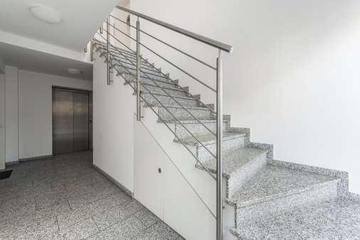 Treppe oder Aufzug? - Etagenwohnung in 41569 Rommerskirchen mit 85m² als Kapitalanlage kaufen