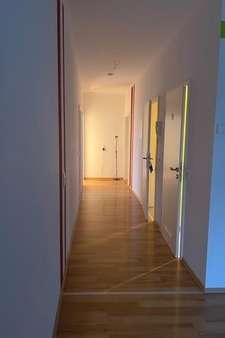 Flur - Dachgeschosswohnung in 41569 Rommerskirchen mit 95m² kaufen