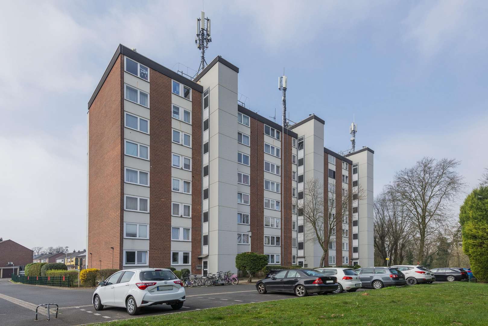 Ansicht Vorderseite - Etagenwohnung in 41515 Grevenbroich mit 75m² kaufen
