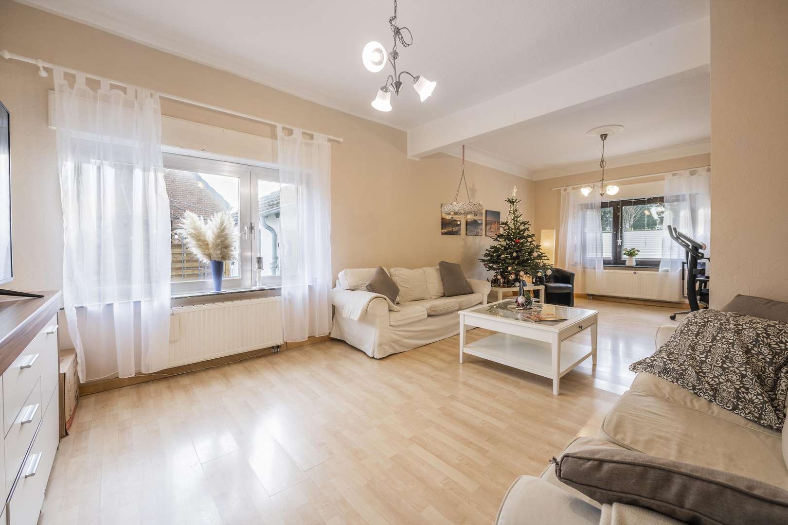Titelbild - Wohlfühl-Wohnzimmer - Doppelhaushälfte in 40670 Meerbusch mit 140m² günstig kaufen