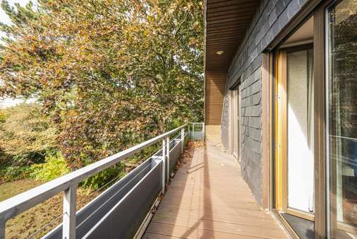 Toller Ausblick vom Balkon - Einfamilienhaus in 40670 Meerbusch mit 144m² kaufen