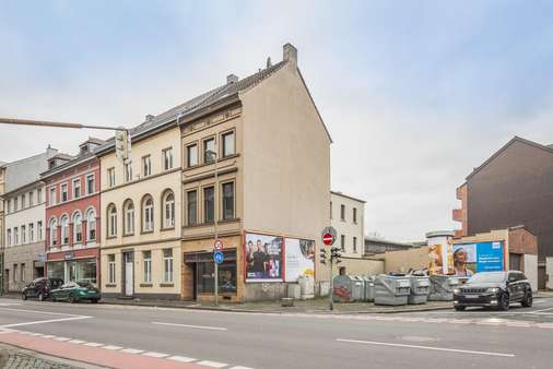 Ansicht Wohnhaus Ansicht Wohnhaus - Lager in 41460 Neuss mit 100m² kaufen