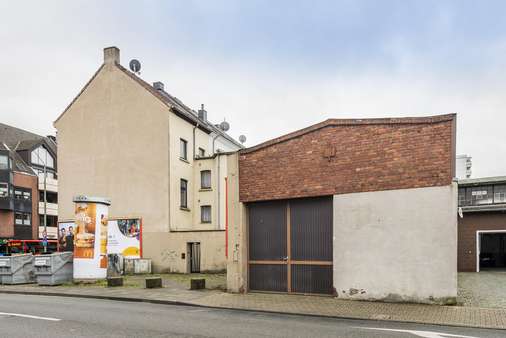 Zugang Lager Zugang Lager - Lager in 41460 Neuss mit 100m² kaufen