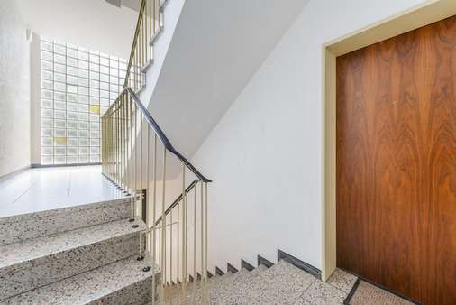 Treppenhaus Treppenhaus - Erdgeschosswohnung in 40670 Meerbusch mit 71m² kaufen