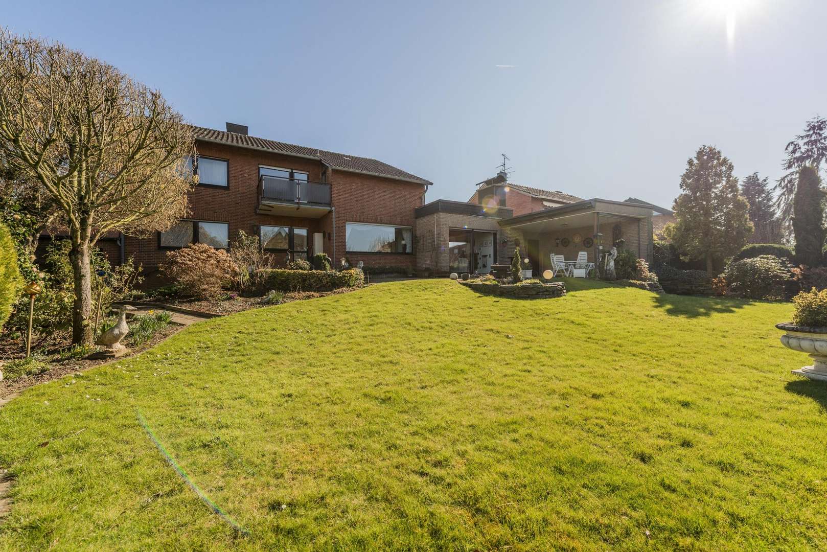Titelbild - Einfamilienhaus in 41352 Korschenbroich mit 210m² kaufen