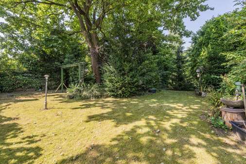 Traumhafter Garten Traumhafter Garten - Einfamilienhaus in 41466 Neuss mit 134m² kaufen
