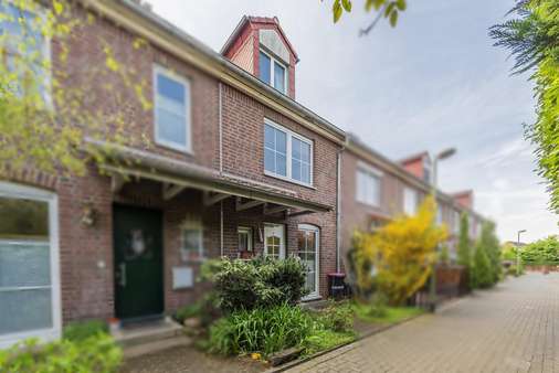 Reihenmitttelhaus - Reihenmittelhaus in 41470 Neuss mit 125m² kaufen