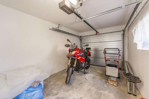 Garage - Doppelhaushälfte in 41363 Jüchen mit 103m² kaufen