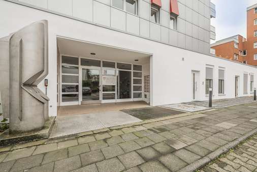 Hauseingang Hauseingang - Appartement in 41460 Neuss mit 30m² als Kapitalanlage kaufen