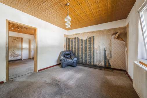 Wohnzimmer - Einfamilienhaus in 41352 Korschenbroich mit 120m² kaufen