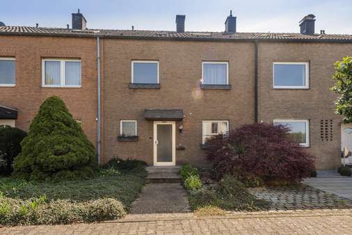 Hier wohnt man gerne! - Reihenmittelhaus in 41472 Neuss mit 119m² kaufen