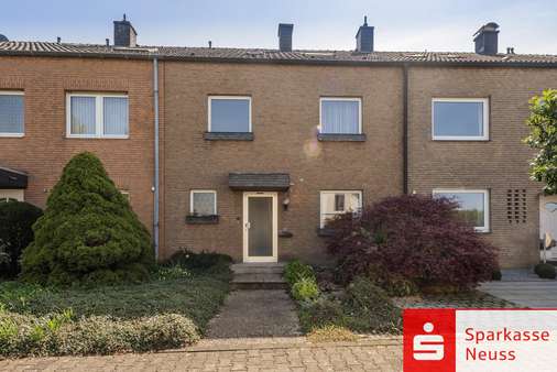 Hier wohnt man gerne! Hier wohnt man gerne! - Reihenmittelhaus in 41472 Neuss mit 119m² kaufen