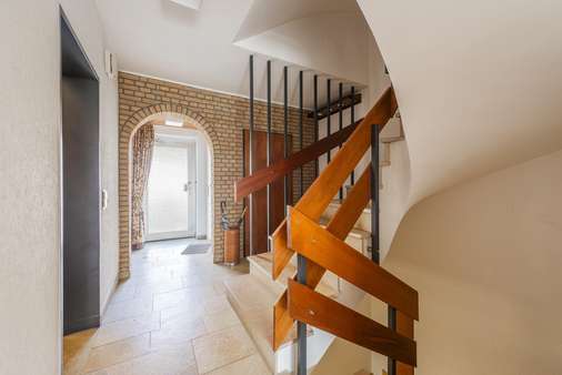 Eingangsbereich Eingangsbereich - Reihenmittelhaus in 41472 Neuss mit 119m² kaufen