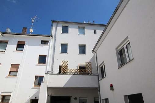 Wohn- / Geschäftshaus in 41236 Mönchengladbach mit 259m² als Kapitalanlage kaufen