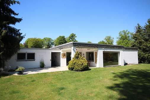 null - Bungalow in 41189 Mönchengladbach mit 139m² kaufen