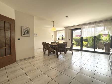 Erdgeschosswohnung in 41068 Mönchengladbach mit 129m² kaufen