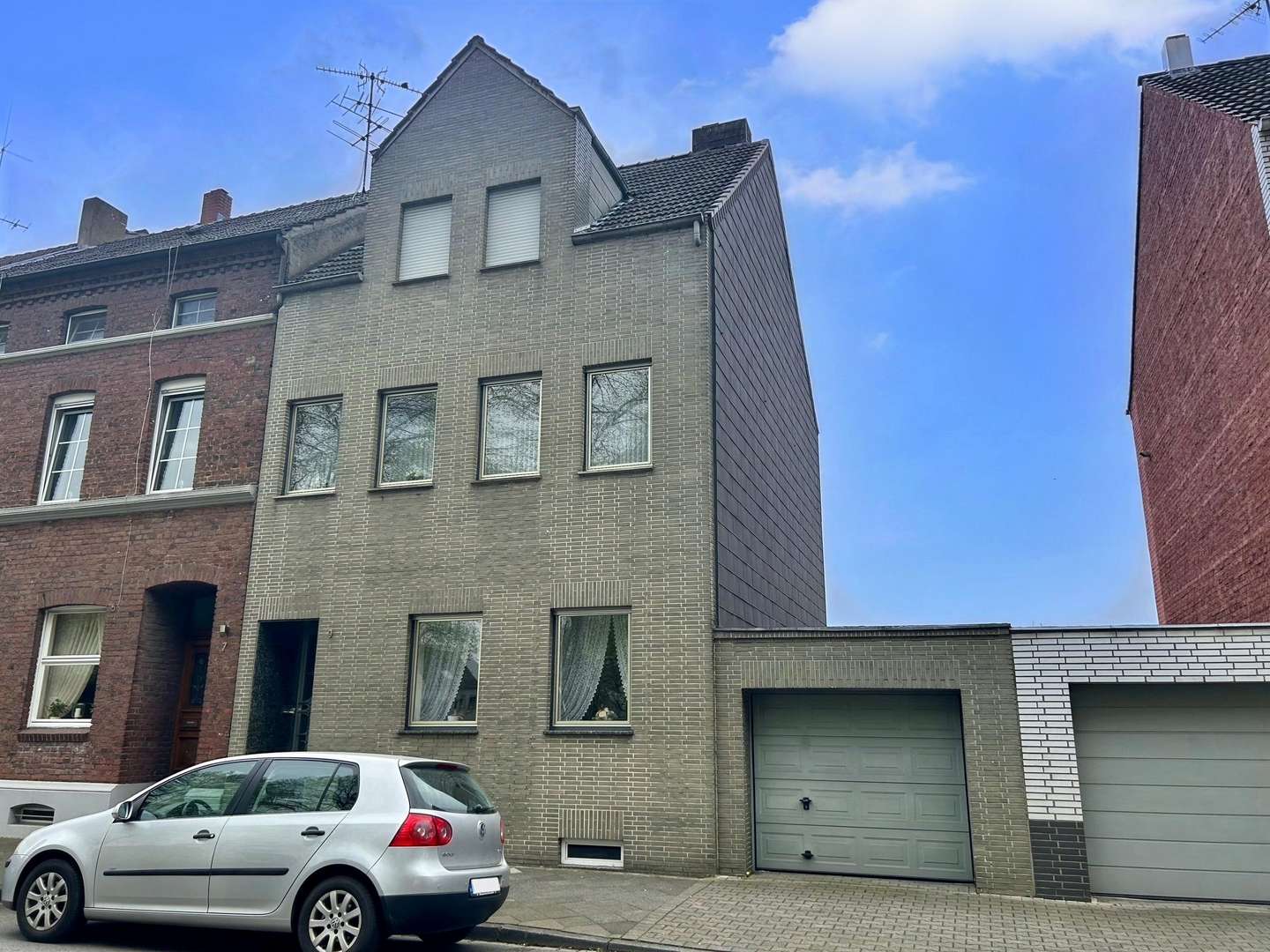 null - Einfamilienhaus in 41066 Mönchengladbach mit 176m² kaufen