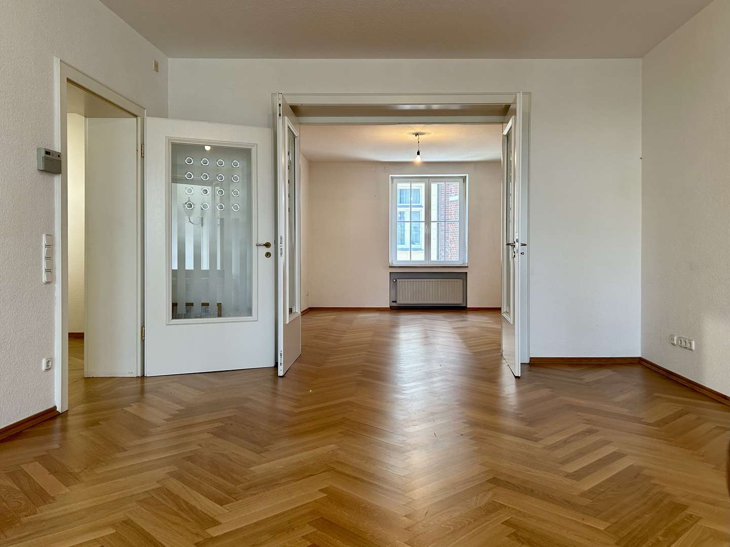 null - Etagenwohnung in 41061 Mönchengladbach mit 135m² kaufen