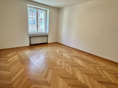 null - Etagenwohnung in 41061 Mönchengladbach mit 135m² kaufen