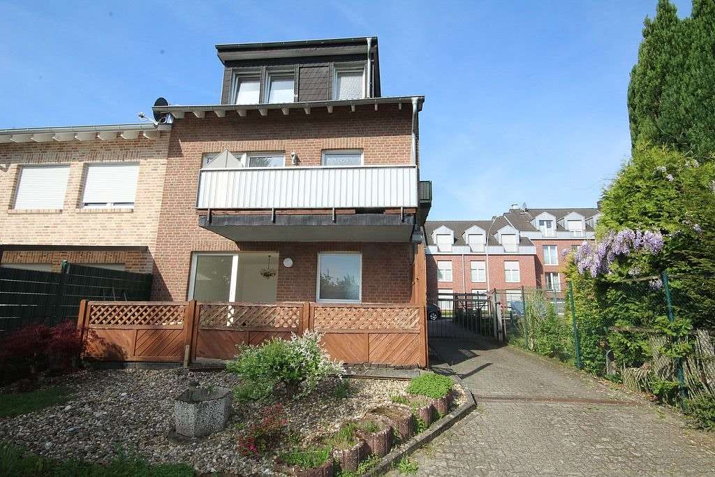 null - Mehrfamilienhaus in 41239 Mönchengladbach mit 170m² kaufen