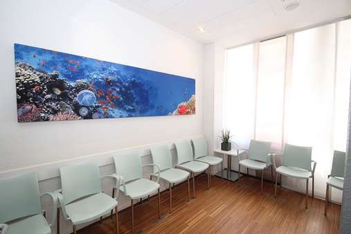 Büro in 41061 Mönchengladbach mit 203m² als Kapitalanlage kaufen
