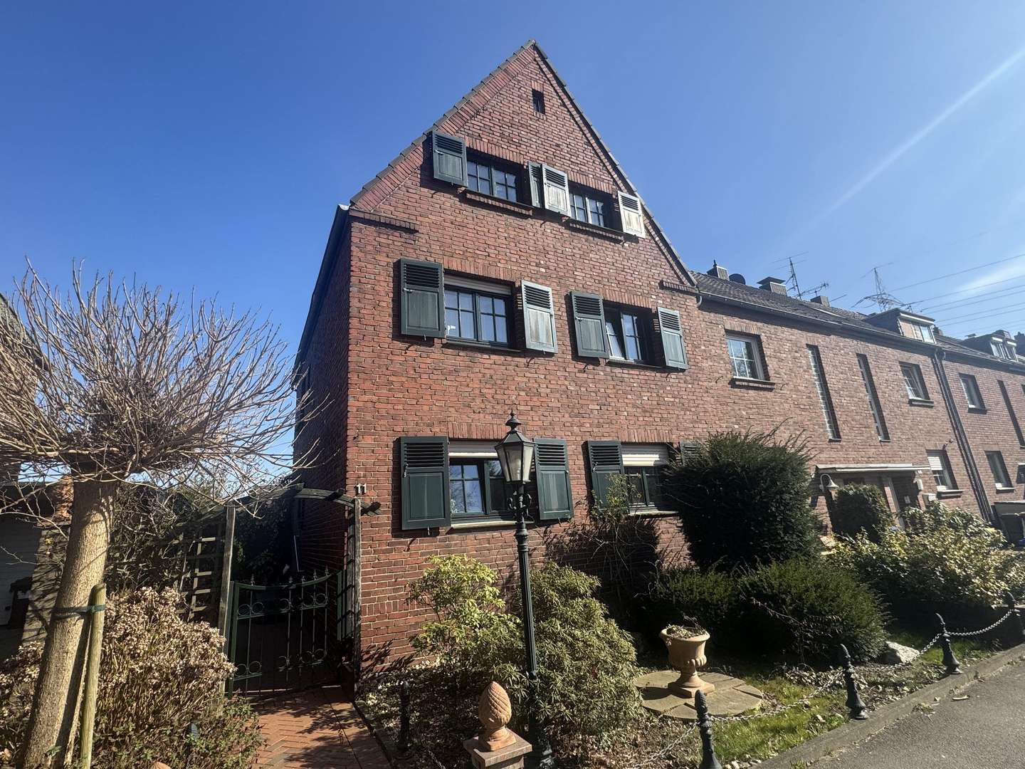 null - Reiheneckhaus in 41238 Mönchengladbach mit 121m² kaufen