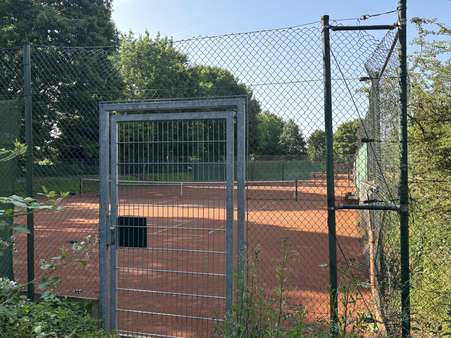 Tennisplätze Tennisplätze - Zweifamilienhaus in 47608 Geldern mit 257m² kaufen