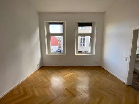 Arbeitszimmer - Wohn- / Geschäftshaus in 47798 Krefeld mit 133m² als Kapitalanlage kaufen