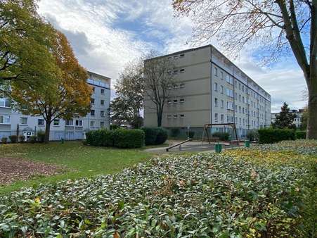 Spielplatz - Etagenwohnung in 47249 Duisburg mit 67m² kaufen