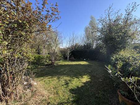 Blick in den Garten - Doppelhaushälfte in 47877 Willich mit 120m² kaufen
