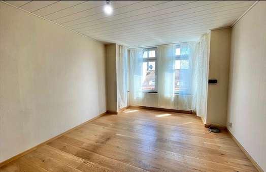 Wohnzimmer - Etagenwohnung in 41747 Viersen mit 99m² kaufen