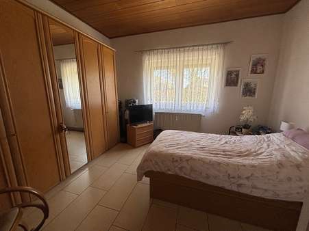 Schlafzimmer Schlafzimmer - Mehrfamilienhaus in 41366 Schwalmtal mit 310m² kaufen