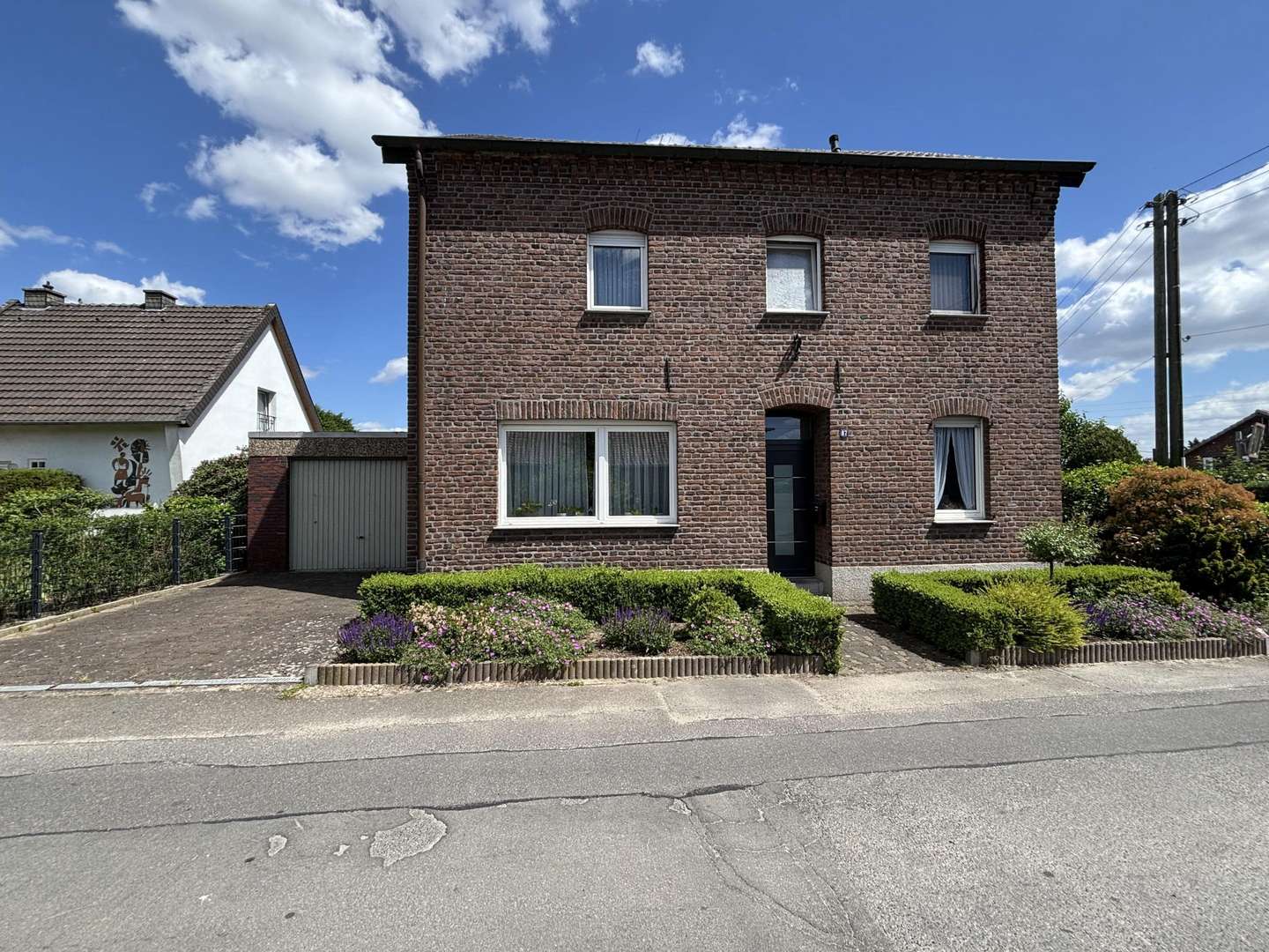 Außenansicht Außenansicht - Einfamilienhaus in 41366 Schwalmtal mit 117m² kaufen