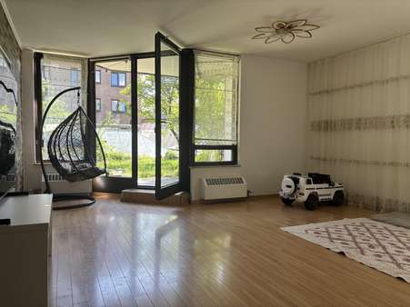 Wohnzimmer Wohnzimmer - Etagenwohnung in 47798 Krefeld mit 81m² kaufen