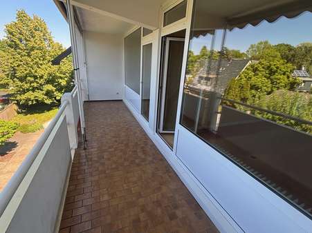 Blick auf den Balkon - Etagenwohnung in 41749 Viersen mit 65m² kaufen