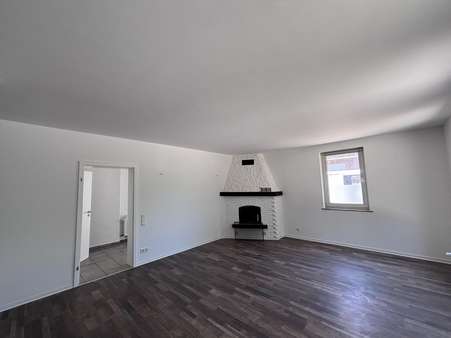 Wohnzimmer - Mehrfamilienhaus in 47877 Willich mit 115m² kaufen