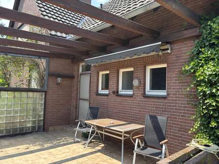 Rückwärtige Terrasse Rückwärtige Terrasse - Einfamilienhaus in 47608 Geldern mit 107m² kaufen