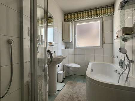 Badezimmer EG - Mehrfamilienhaus in 40489 Düsseldorf mit 248m² kaufen
